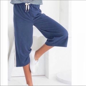 TAKARA GIRLS capri sweatpants pants NEW